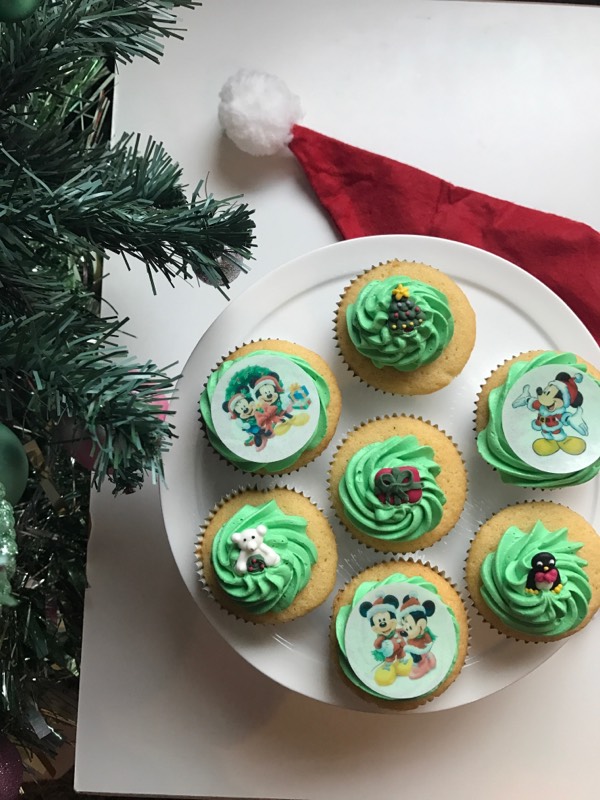 christmas-cupcakes